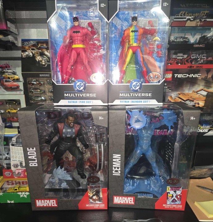 2025 McFarlane Red Platinum Edition Batman  Statues