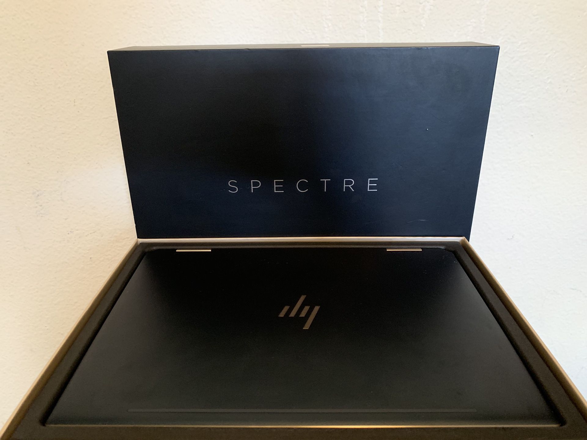 hp spectre x360 convertible !7 and free series 3 Apple Watch