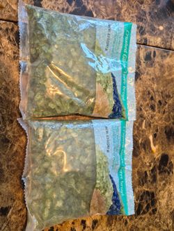 Crushed Glass " Light Green" Decorative Accents 2- 8.5 ounce bags

The product is a set of two 8.5 ounce bags of crushed glass decorative accents in a