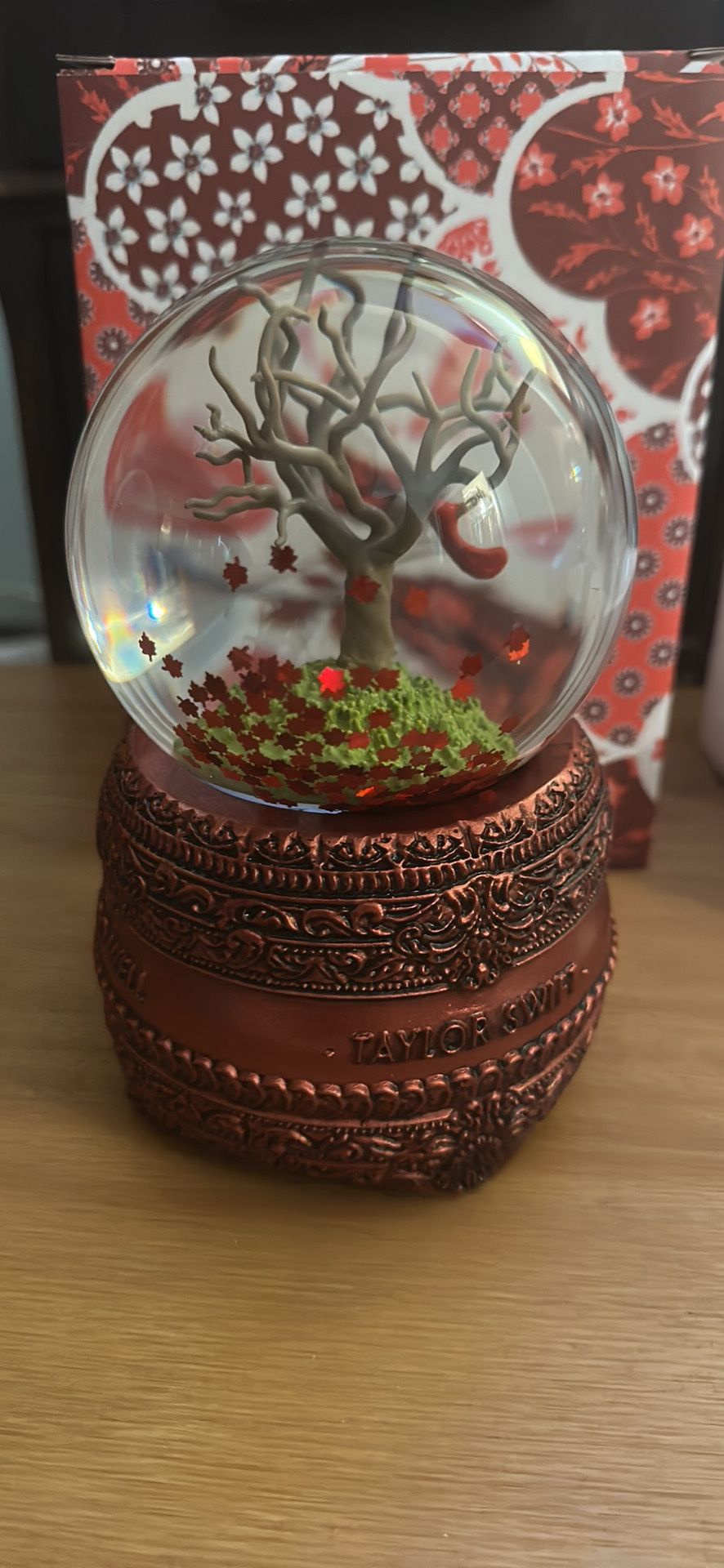 Taylor Swift All Too Well Snow Globe 