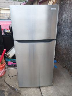 Fridge $80
