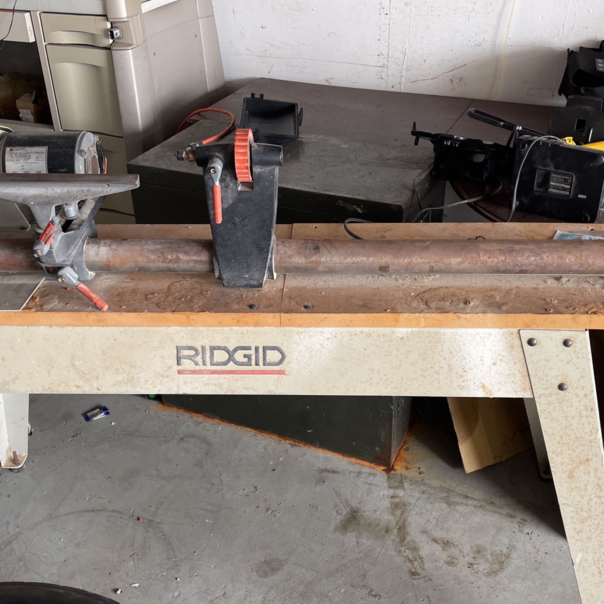 Ridgid Lathe 1/2 HP With Table, 8pc Wood Turning Tool Set, 59 OFF