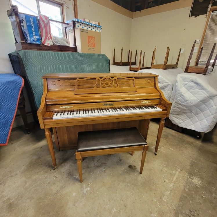 1977 Schafer & Sons,
Beautiful Condition,
Pro delivery & tuning INCLUDED!
(PRICE IS NEGOTIABLE)