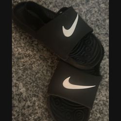 Nike Slides (NEW) 2 Bar Chairs