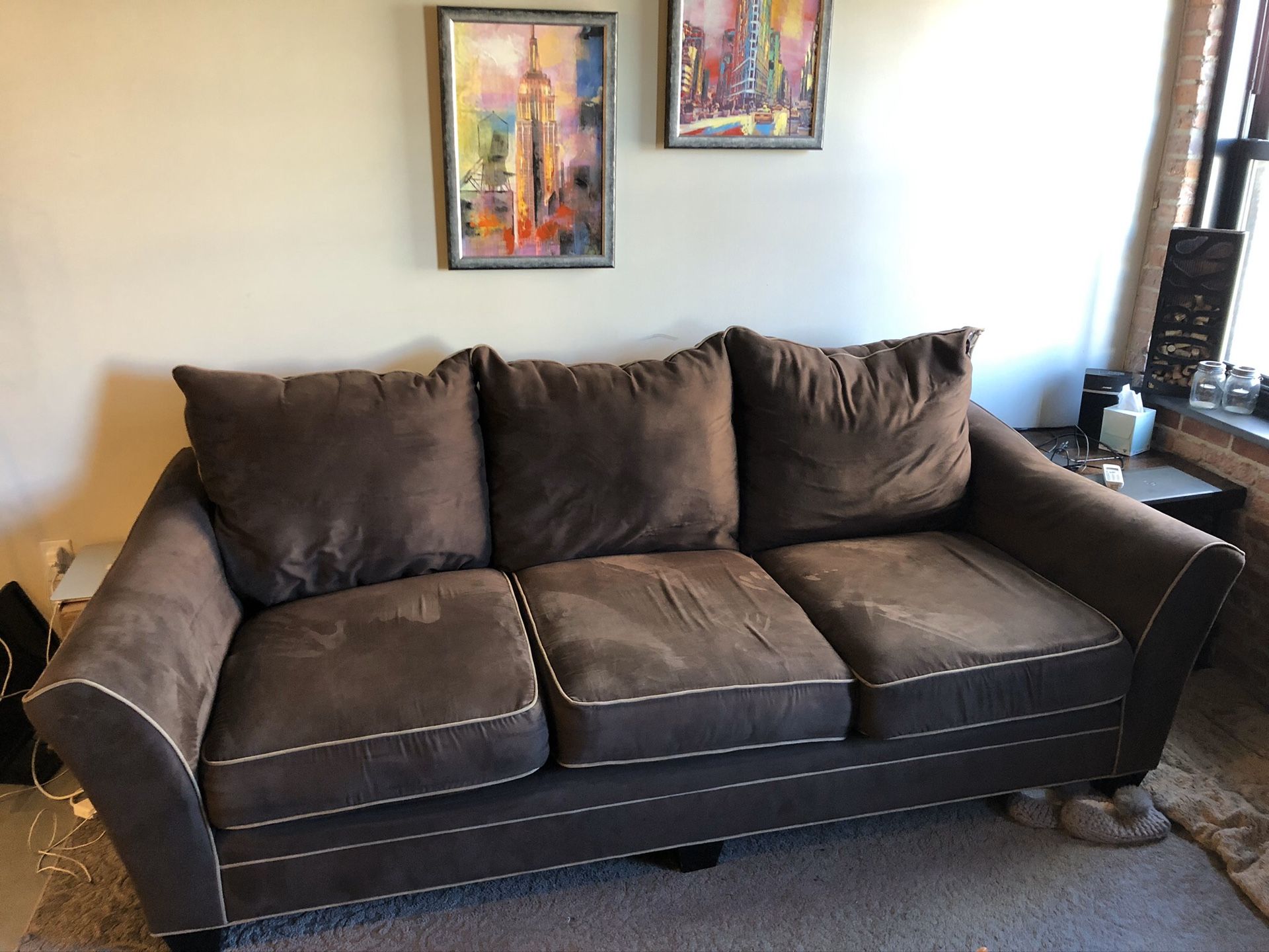 Free Raymour and Flanigan Briarwood Chocolate Sofa