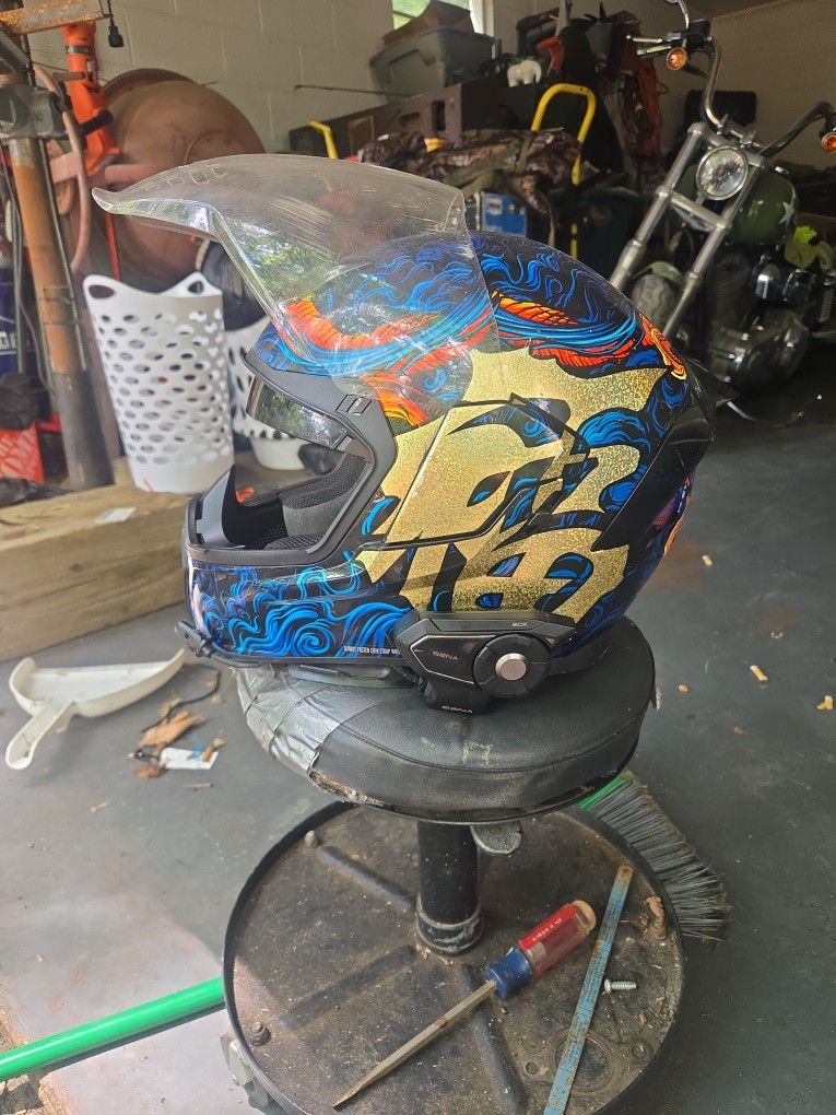 Icon Good Fortune Motorcycle Helmet With Cena 30k Intercom Stereo System In Helmet