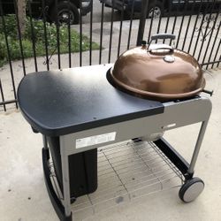 Weber Performer Deluxe Charcoal Grill. Asador Para Usarse Con Carbon 