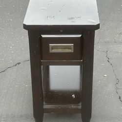 Lane wooden side table