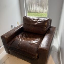 MAXWELL LEATHER SWIVEL CHAIR