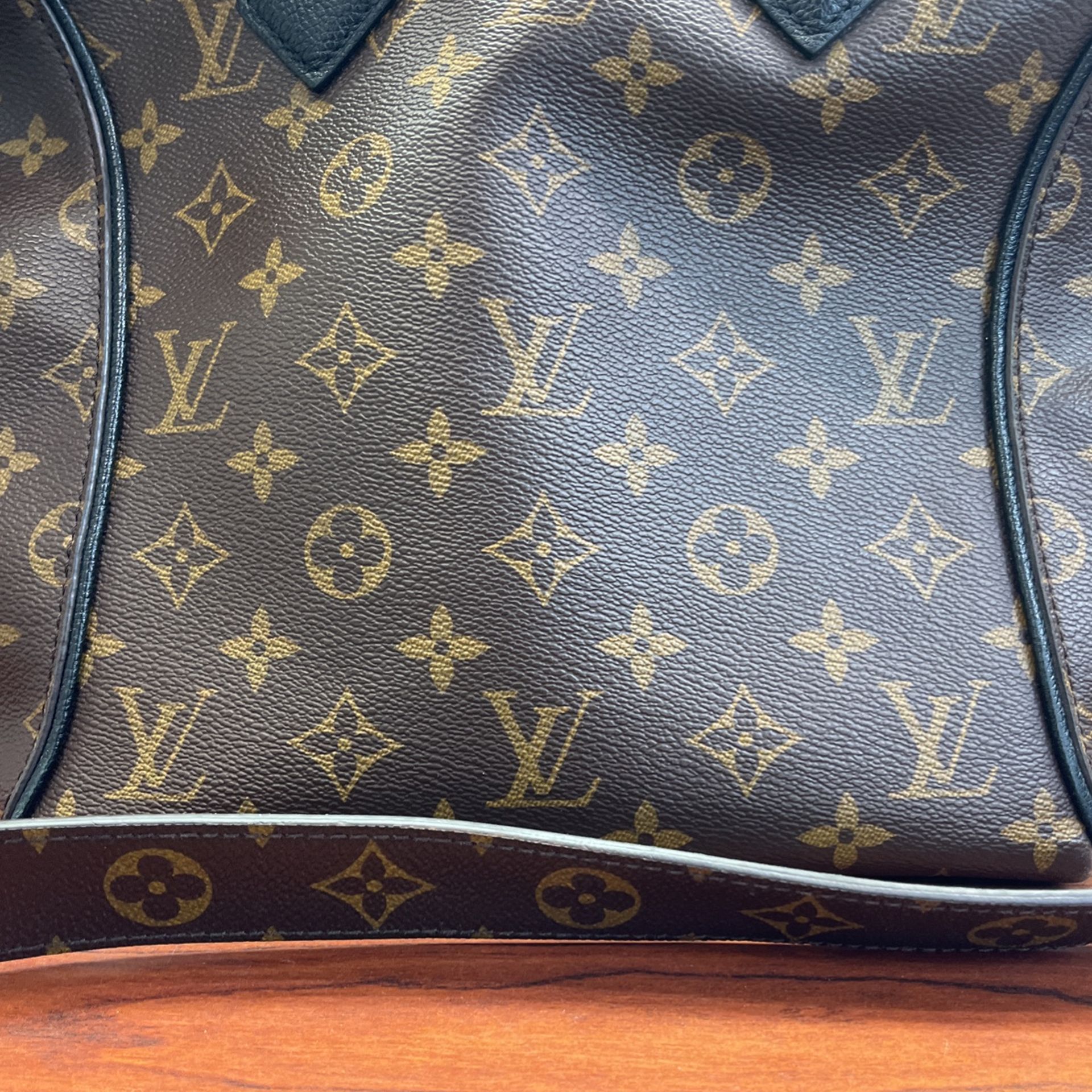 Louis Vuitton Purse for Sale in San Antonio, TX OfferUp