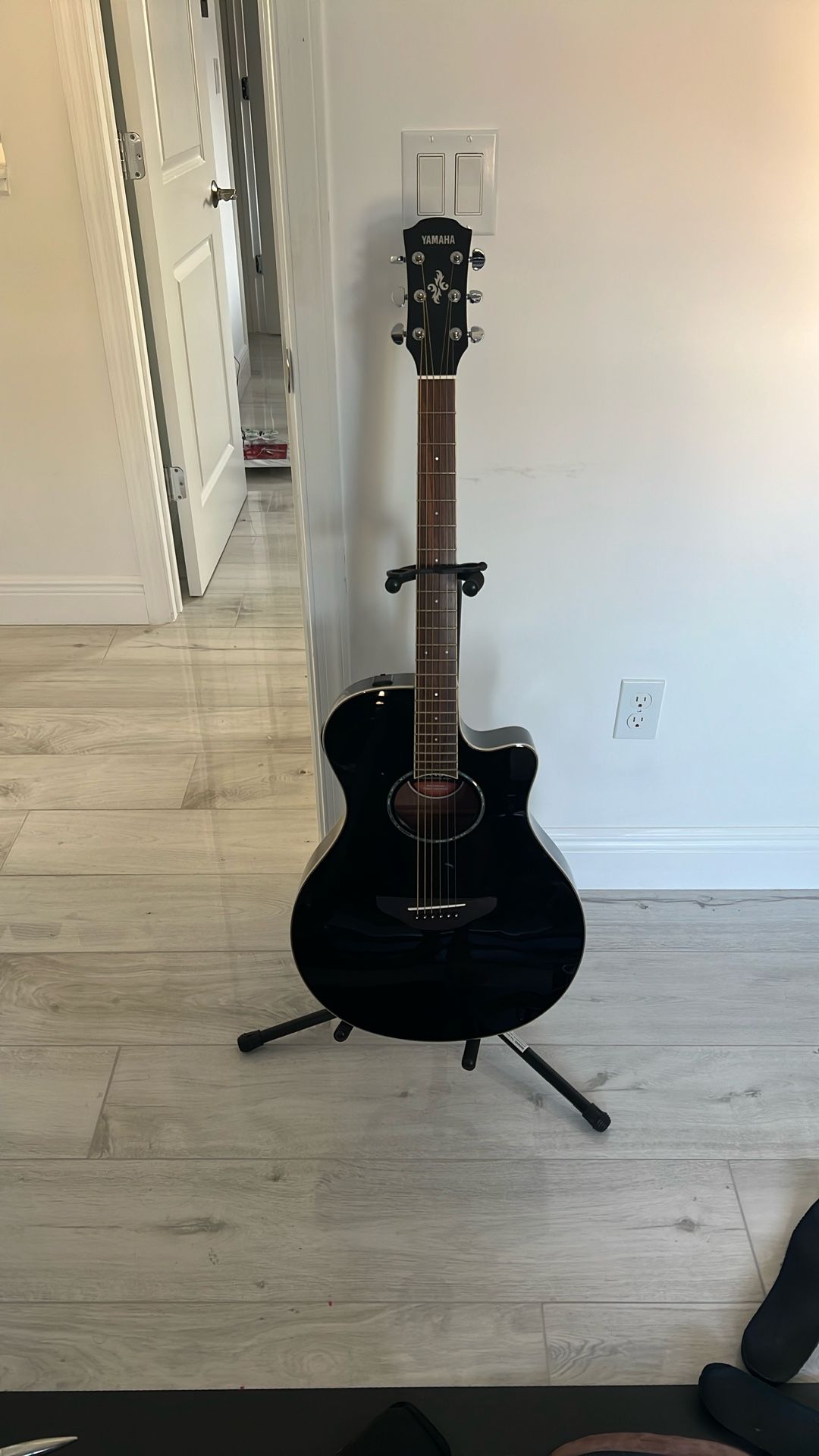 Yamaha Guitar