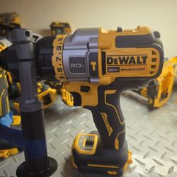 DEWALT 60V FLEXVOLT BRUHLESS CORDLESS VARIABLE SPEED HAMMER DRILL TOOL ONLY NEW 