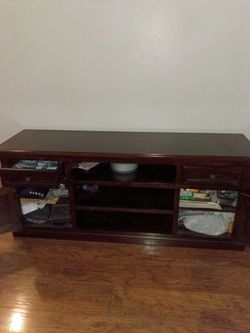 Entertainment center