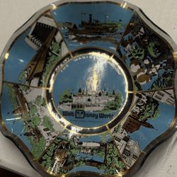 Vintage Walt Disney World Collector Wavy Smoked Glass Plate Magic Kingdom  