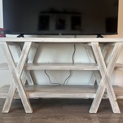 Light Grey Wood TV Stand 
