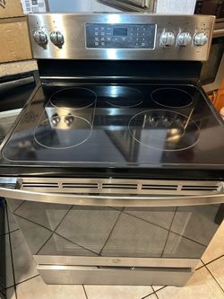 GE:Electric Stove Range 30”