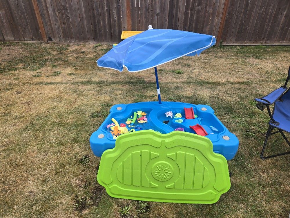 Step 2 Cascading Cove Sand And Water Table