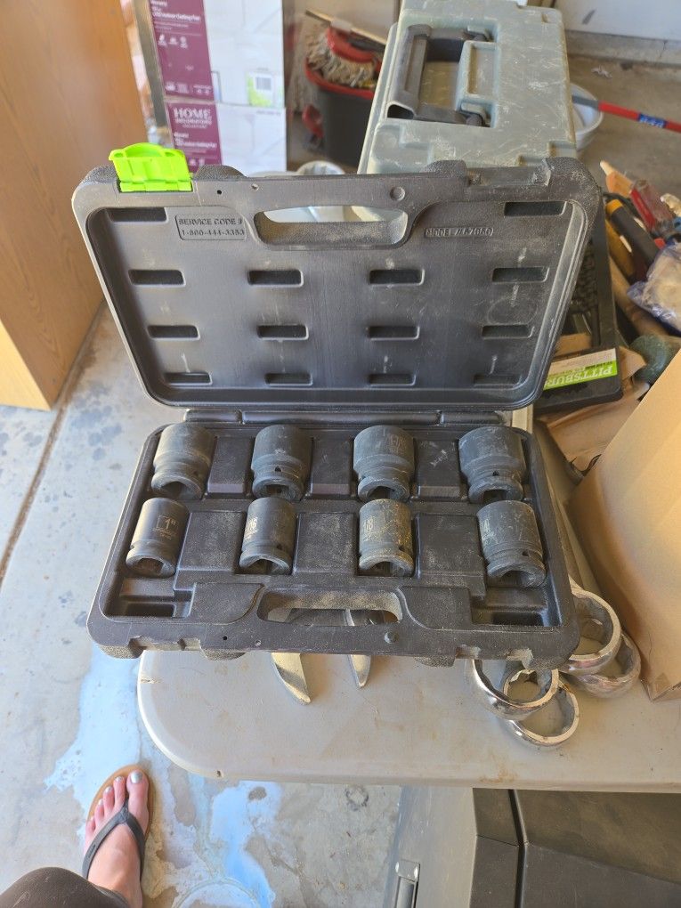 8-piece 3/4-inch drive SAE impact socket Set Pittsburgh Pro brand.