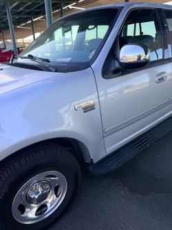 Ford F-150 Pickup Truck