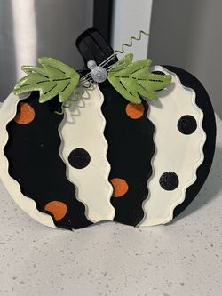 Polka Dot Metal Pumpkin Decor stand 12x10.5