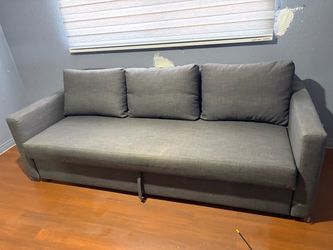 Pull out couch