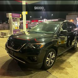2017Nissan Pathfinder 