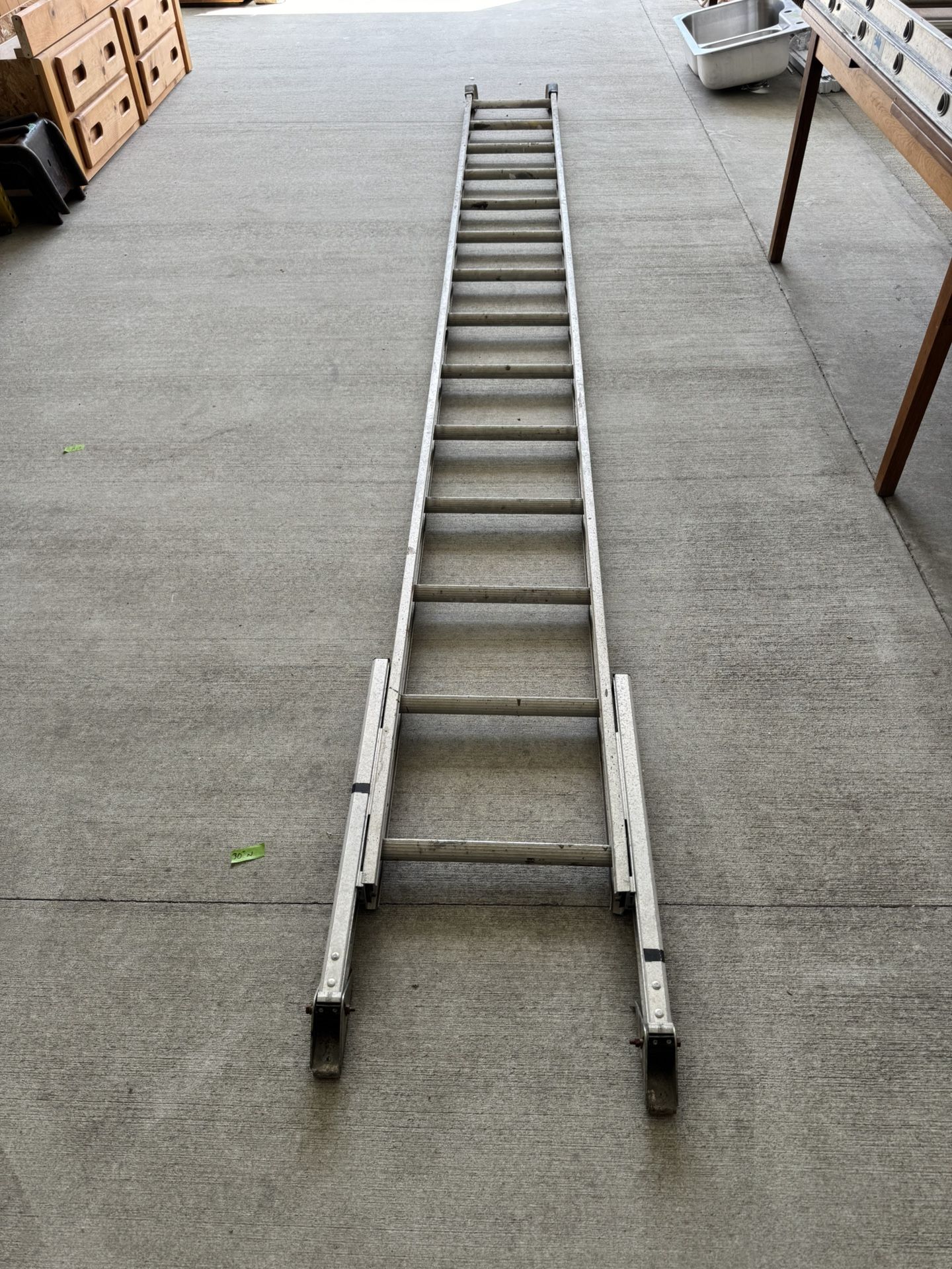 14’ Ladder With Auto Leveler Legs