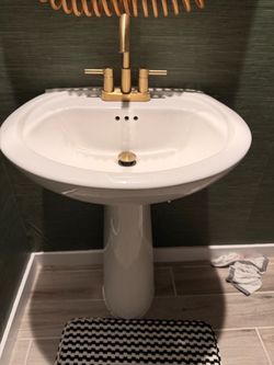 Bathroom sink