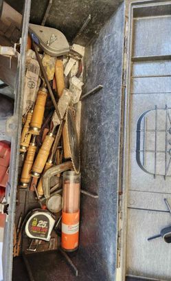 LARGE TOOL BOX