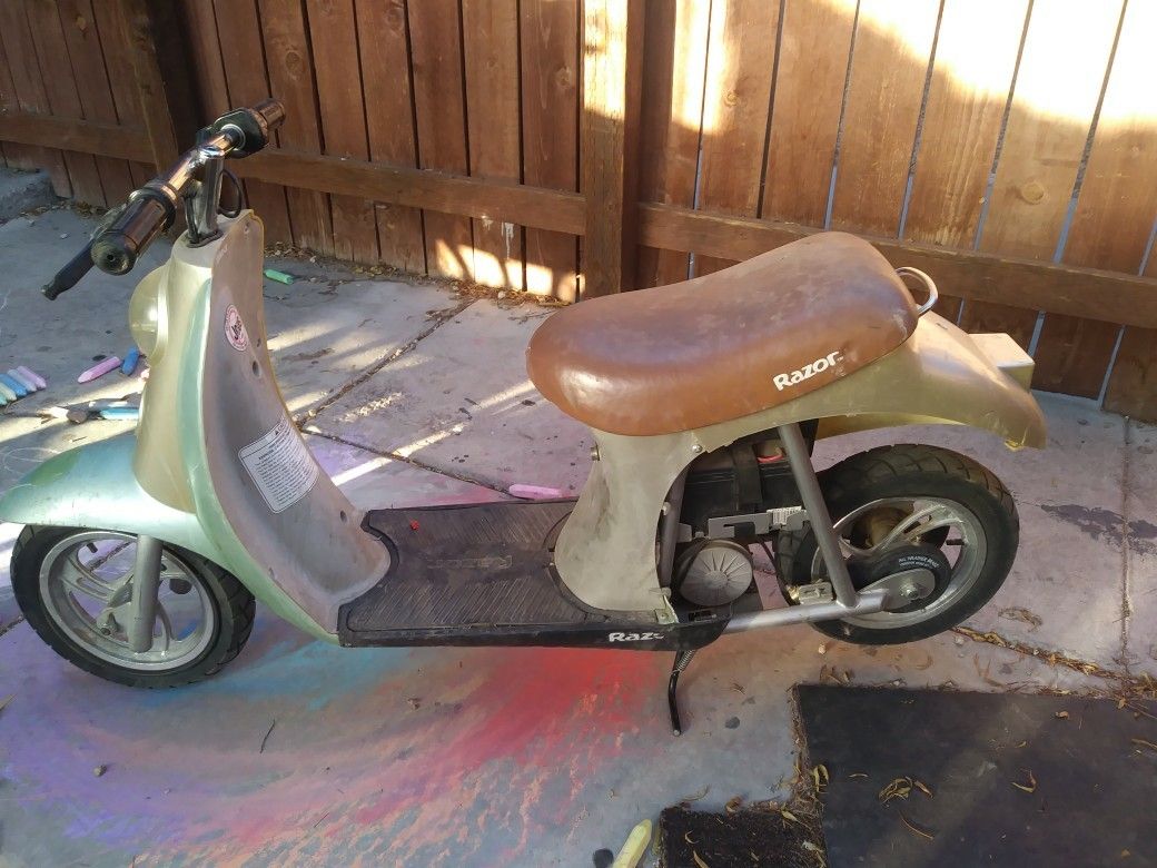 Razor scooter