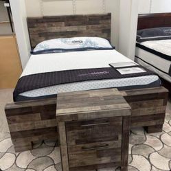 New Brand👌Multi Gray Queen Panel Bed Derekson 🔥Showroom Available 🏠Fast Delivery 👍