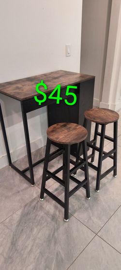 Table & Barstools