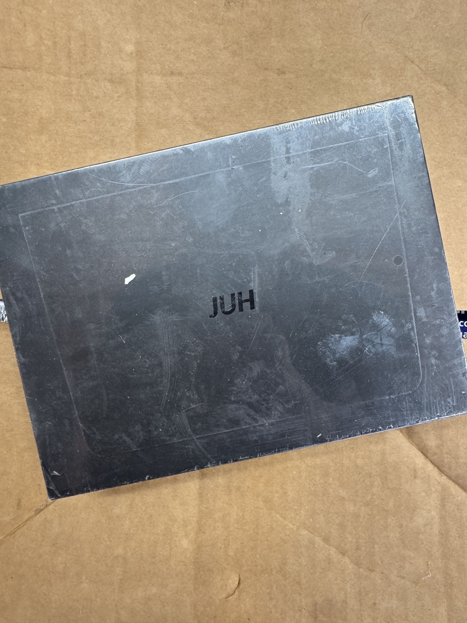 Jeda Wireless Pad & USB Hub for Tesla Model 3 / Model Y (Pre-Refresh Console, 2017–2021)  Selling two premium Jeda accessories for pre-refresh Tesla M