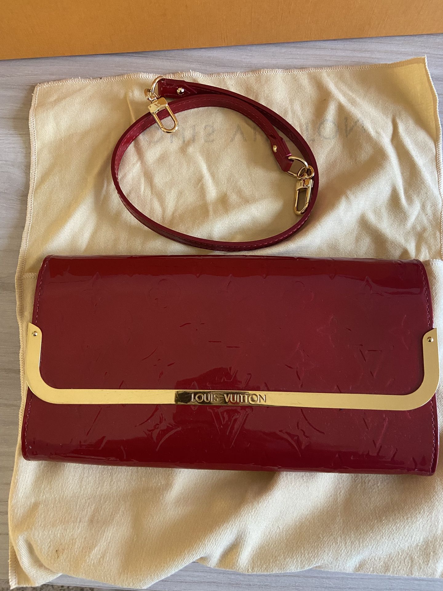 Authentic Louis Vuitton Vernis Rossmore Clutch Bag Purse Red