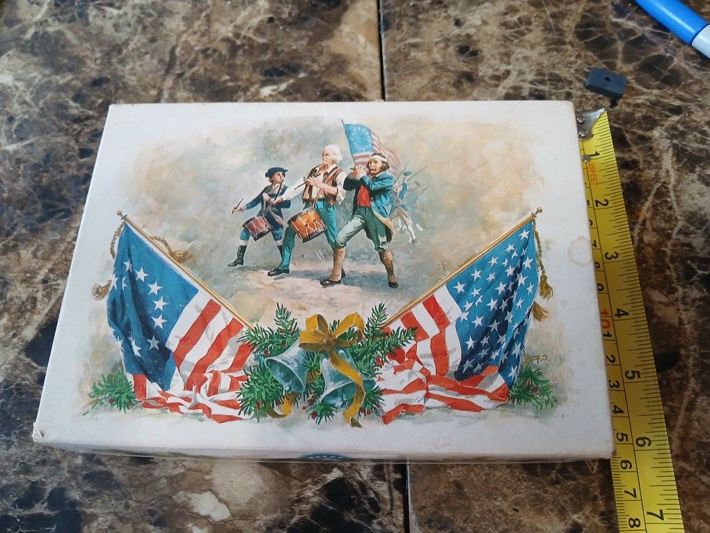 Vintage Bicentennial 20 Commerative Christmas Folders by Sunshine Card Company (8x5.5)
Celebrate America's bicentennial with these vintage commemor