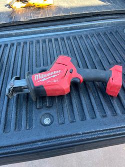 18 volt Milwaukee Sawzall