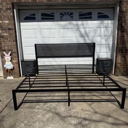 King Bed And 2 Nightstands 