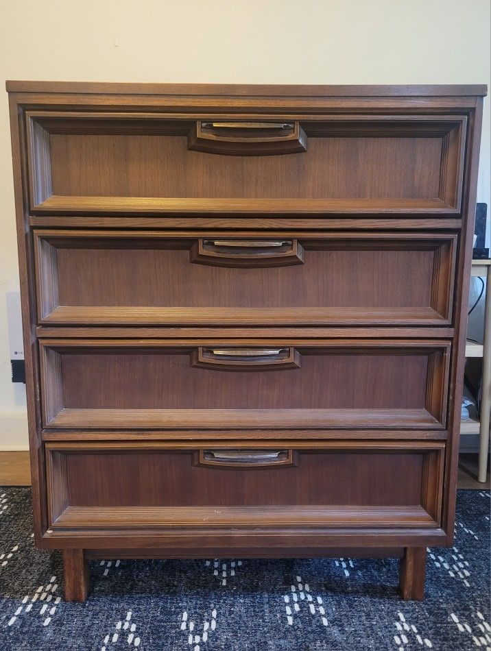 Vitamin MCM Bassett Furniture 4 Drawer Dresser