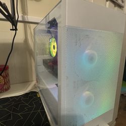 GAMING PC COMES WITH FREE MONITOR FOR ONLY 750