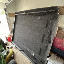 Chevy Or Sierra Tonneau Cover 
