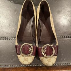 Authentic Gucci Tan Beige GG Monogram Canvas Buckle Moccasins Flats