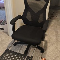 Gamer Chair With Foot Rest