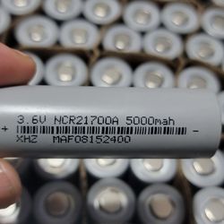 21700 Lithium Batteries 3.7 Volt. 5000mah. 25a