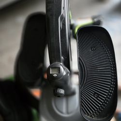 InMotion Compact Strider