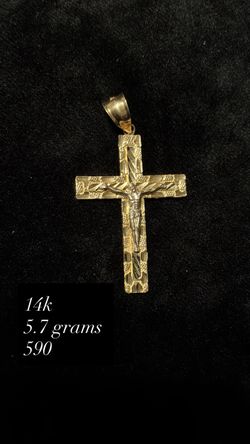14K Gold Crucifix Cross Pendant