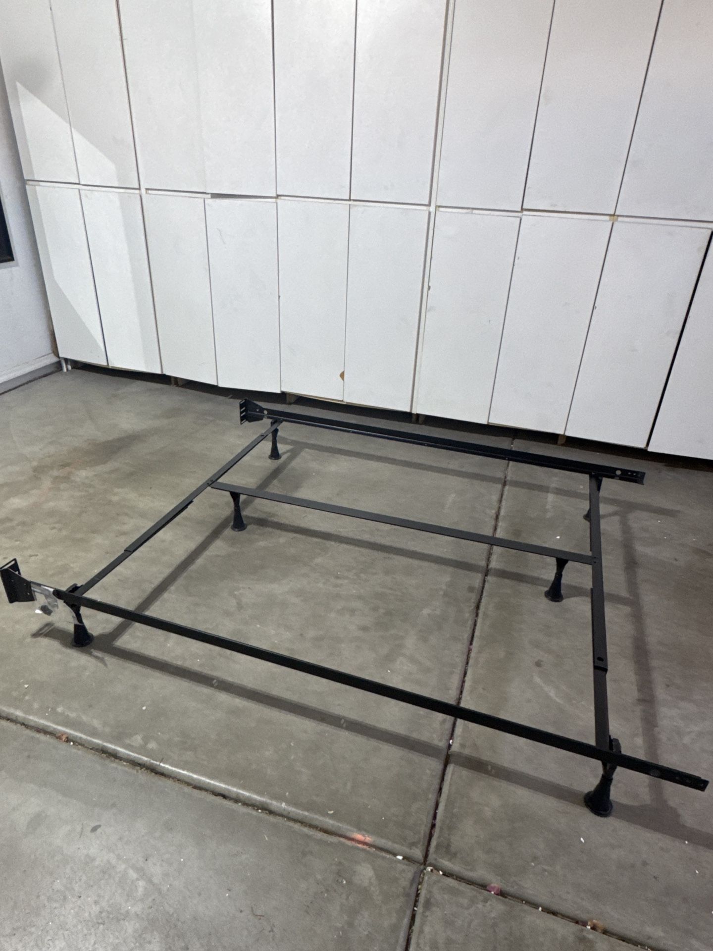 King size Metal Bed Frame
