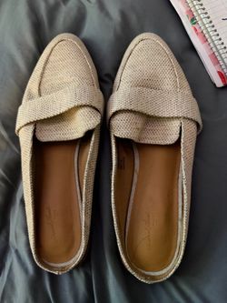 Universal Thread Beige Woven Bow Loafers Flats – Women’s Size 10
