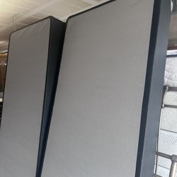 Like New King Box Spring 