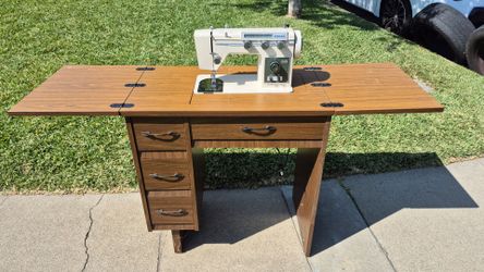 Sewing machine table