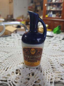 COLLECTIBLE VINTAGE POTTERY